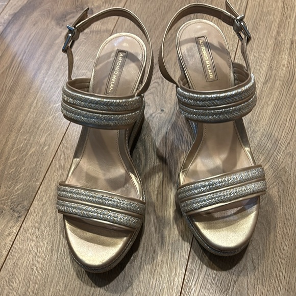 Antonio Melani metallic wedges - Picture 2 of 4